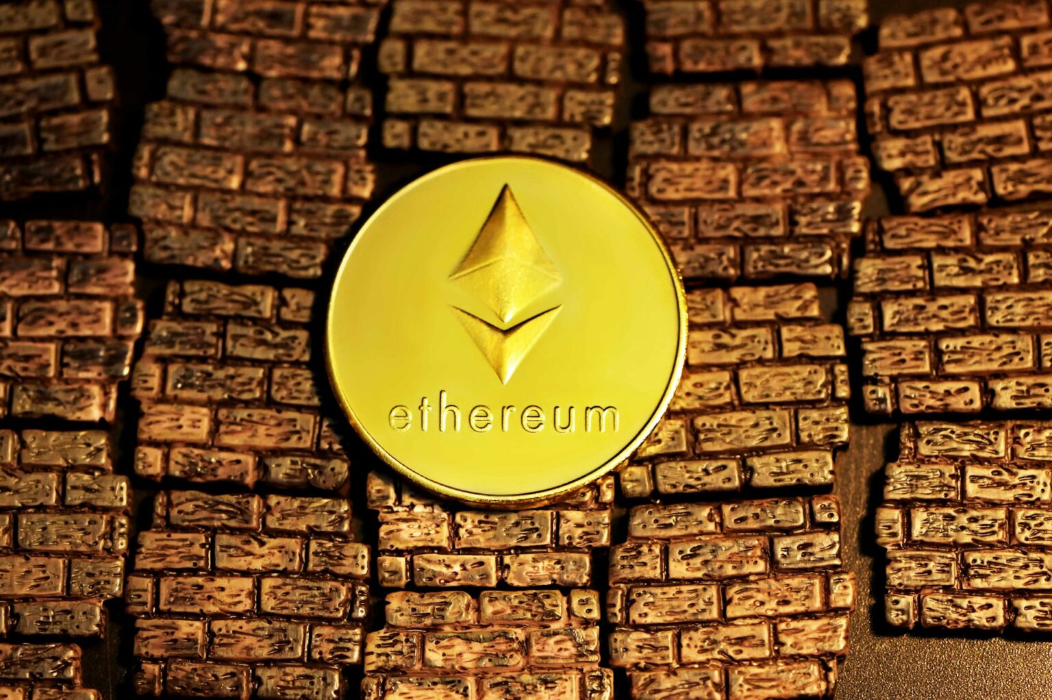 Ethereum Targets $4,000 Surge: Bullish Inverse Head-and-Shoulders Setup Unveiled Ethereum Targets 4000 Surge Bullish Inverse Head and Shoulders Setup Unveiled