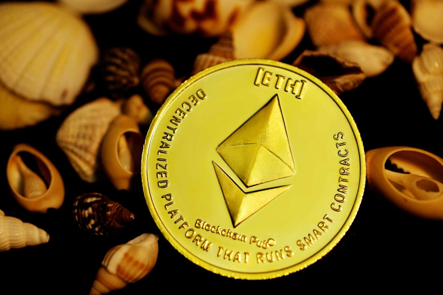 Ethereum Faces Crucial Moment: Key Chart Pattern’s Lower Boundary Under Test Ethereum Faces Crucial Moment Key Chart Patterns Lower Boundary Under scaled