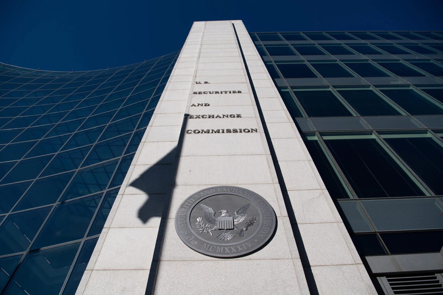 SEC Offers $50K Severance amidst Diminishing Crypto Enforcement Team SEC Offers 50K Severance amidst Diminishing Crypto Enforcement Team.webp scaled