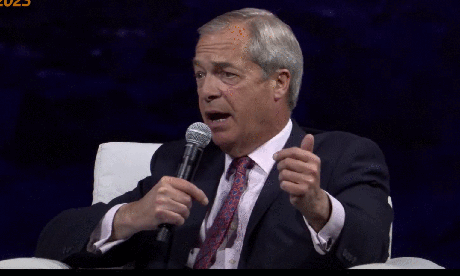 Farage Plans UK Bitcoin Reserve as Next Prime Minister