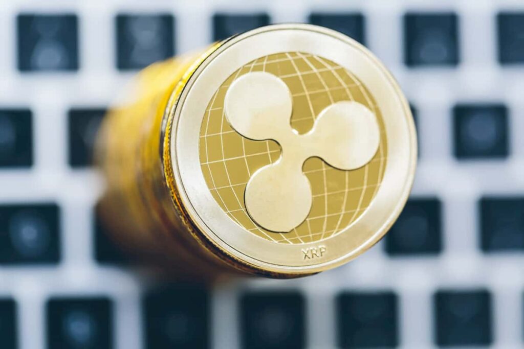 XRP Short Interest Dips Despite Falling Under 220
