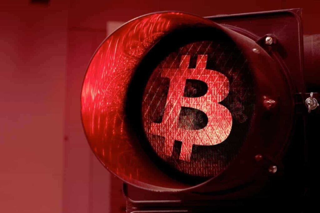 Economist Alerts Bitcoin Drop to $75K: Crash Predicted Economist Alerts Bitcoin Drop to 75K Crash Predicted