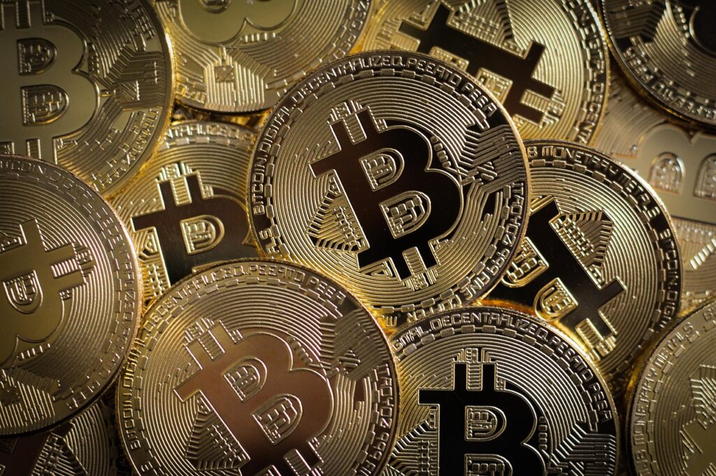 Bitcoin Whales Stir: Binance Inflows Surge Amid Turbulence Bitcoin Whales Stir Binance Inflows Surge Amid Turbulence