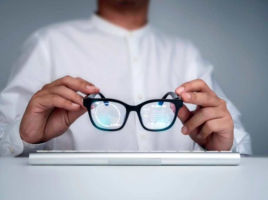 Smart Glasses Go On-Chain with Hub.xyz & PlayAI Smart Glasses Go On Chain with Hubxyz PlayAI